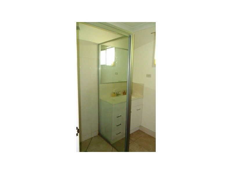 2/340 Shields Avenue, Frenchville QLD 4701