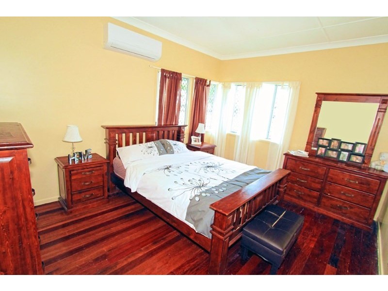 18 Wilmington Street, Kawana QLD 4701