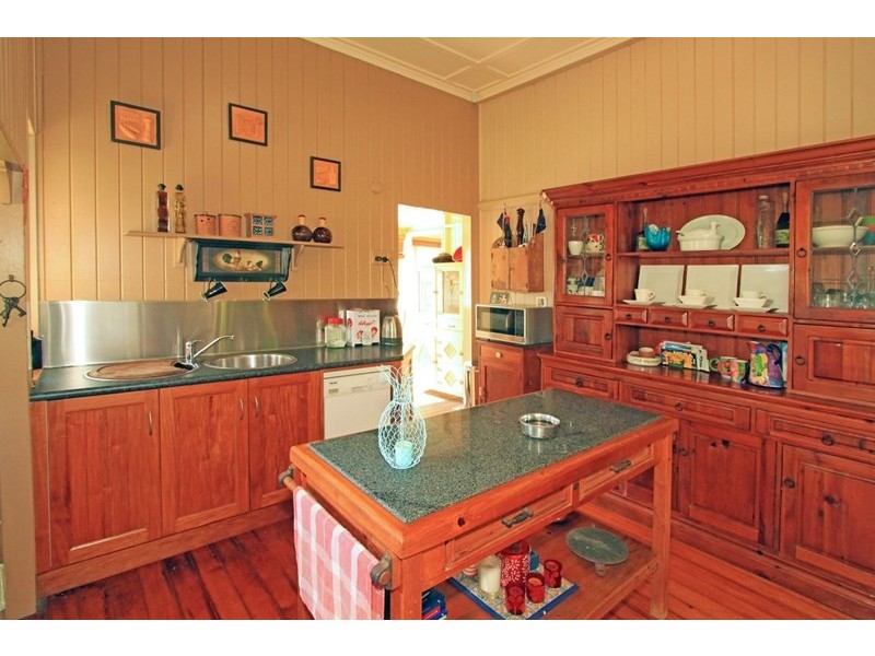 4 Macgregor Street, The Range QLD 4700