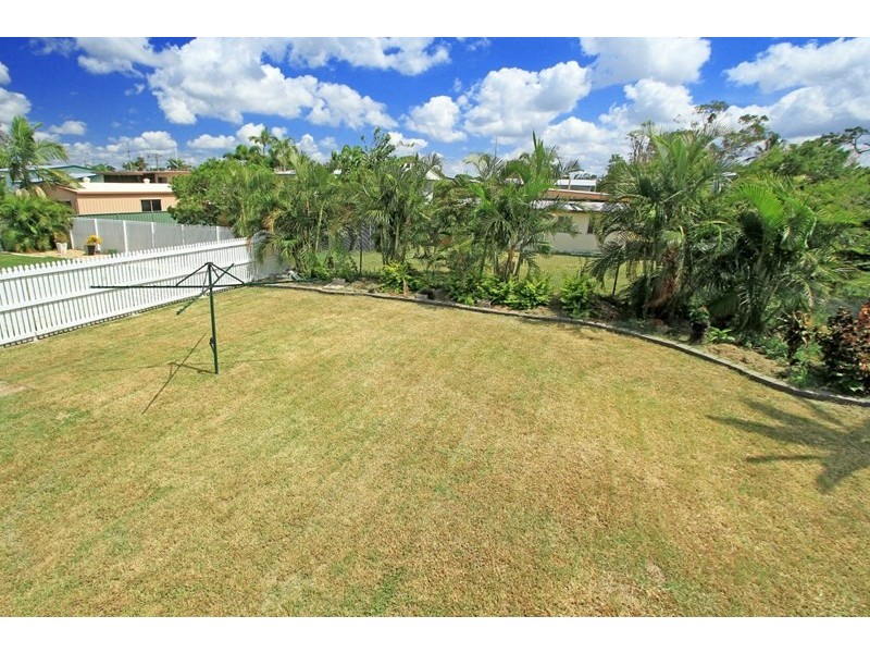 11 Snelling Street, Park Avenue QLD 4701