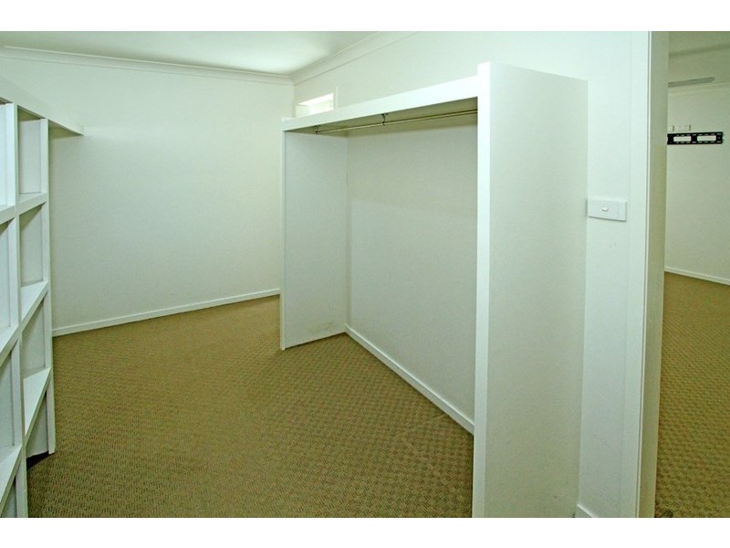 50 Knutsford Street, Wandal QLD 4700