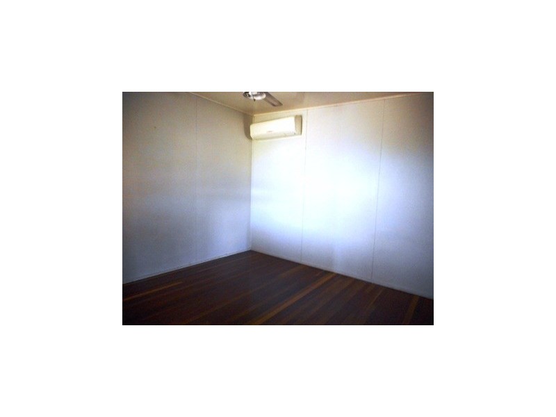 2/142 Park Street, Park Avenue QLD 4701