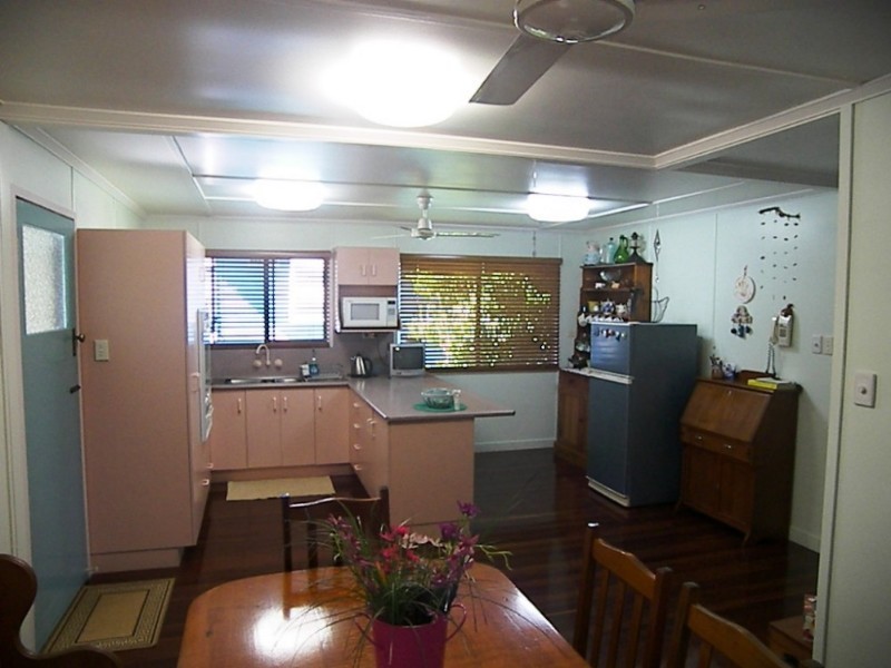 2 Bencke Street, West Rockhampton QLD 4700