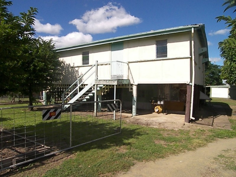 40 Underwood Street, Park Avenue QLD 4701