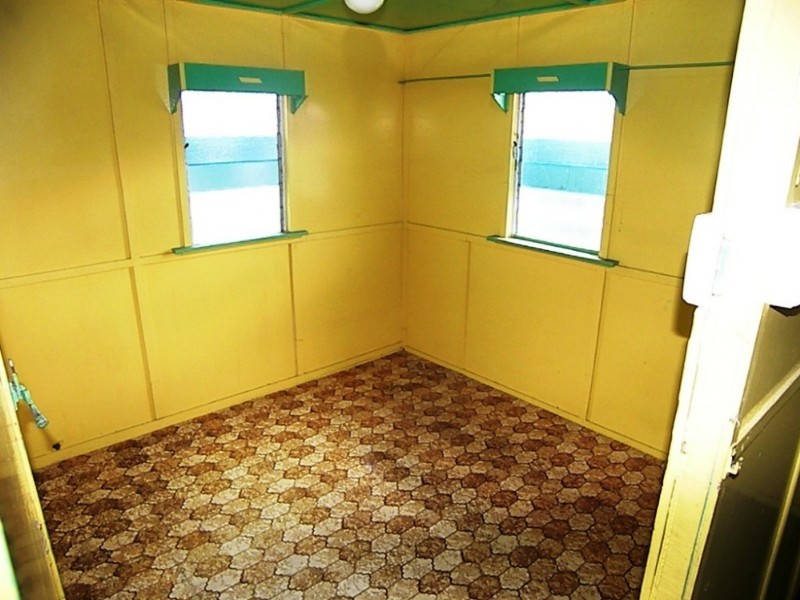 40 Underwood Street, Park Avenue QLD 4701