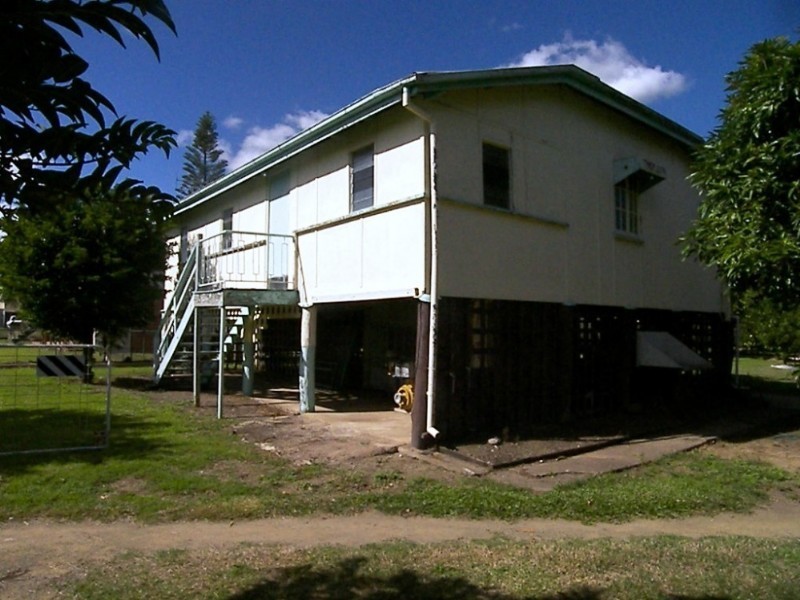 40 Underwood Street, Park Avenue QLD 4701