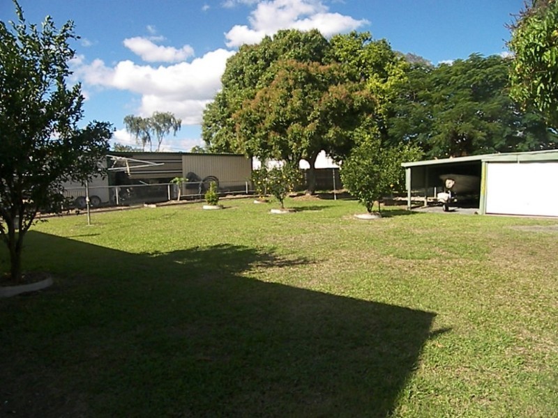 40 Underwood Street, Park Avenue QLD 4701