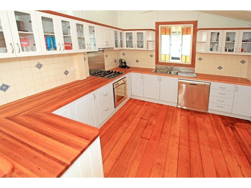 79 Armstrong Street, Berserker QLD 4701