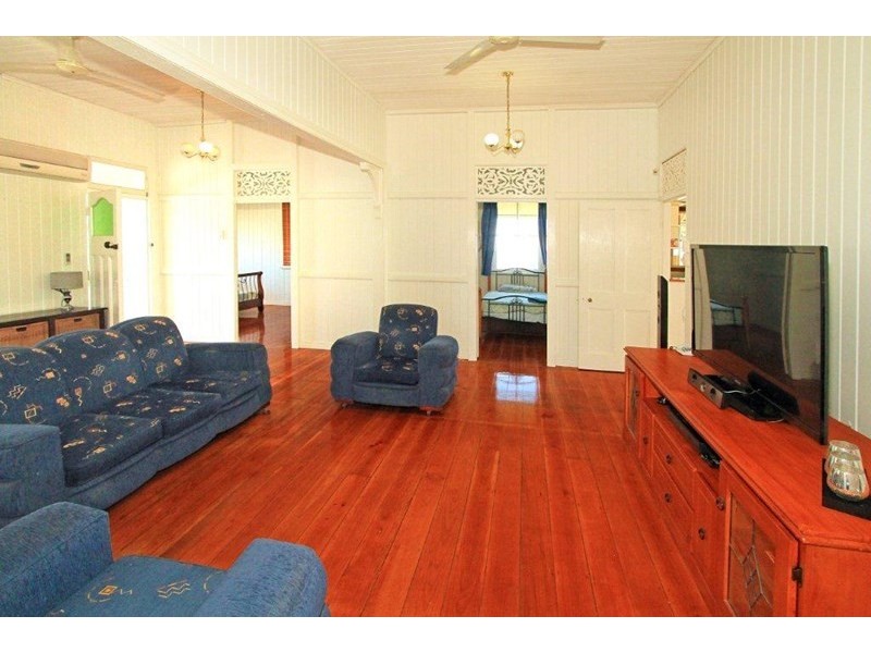 79 Armstrong Street, Berserker QLD 4701