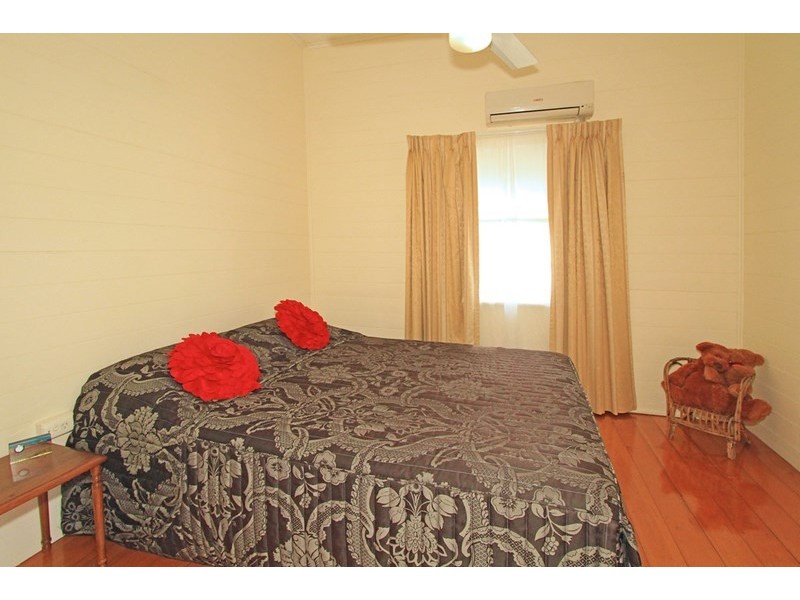 7 Cousins Street, The Range QLD 4700