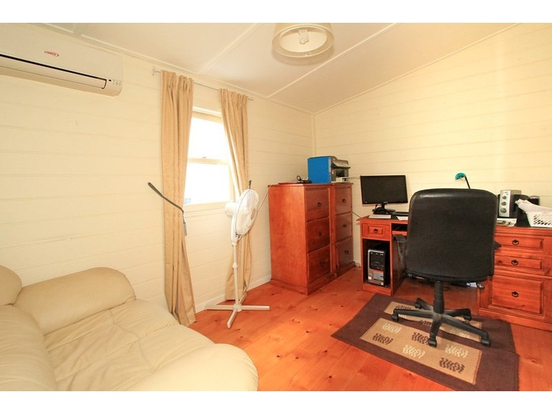 7 Cousins Street, The Range QLD 4700