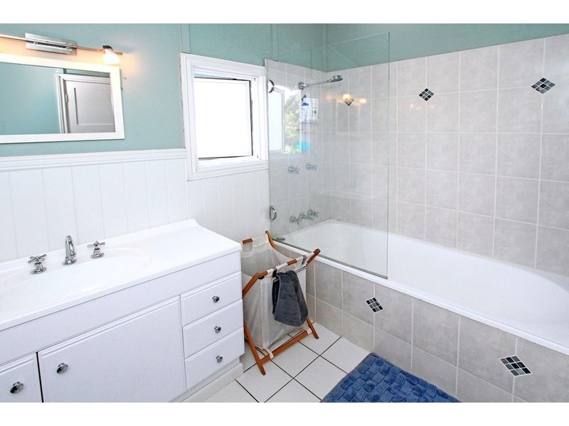 7 Cousins Street, The Range QLD 4700