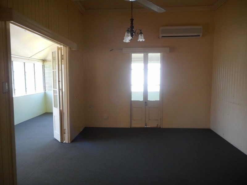 16 Armstrong Street, Berserker QLD 4701