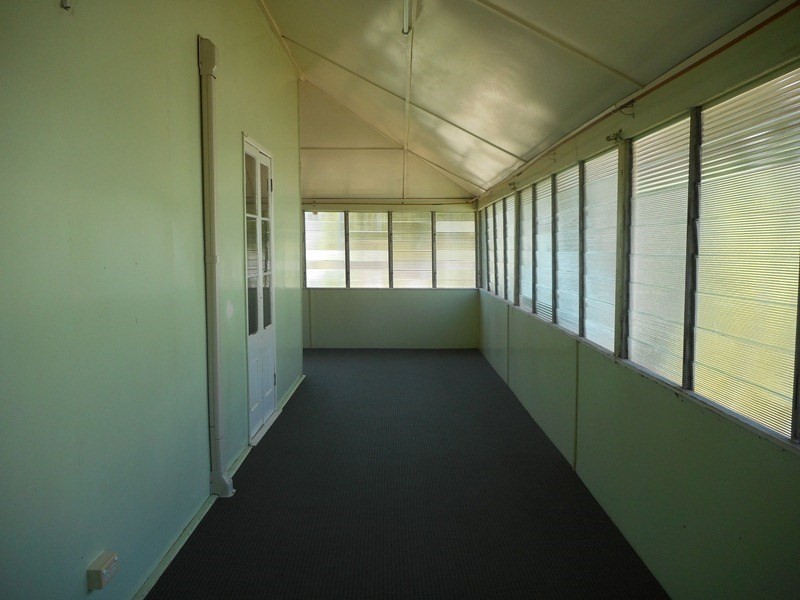 16 Armstrong Street, Berserker QLD 4701