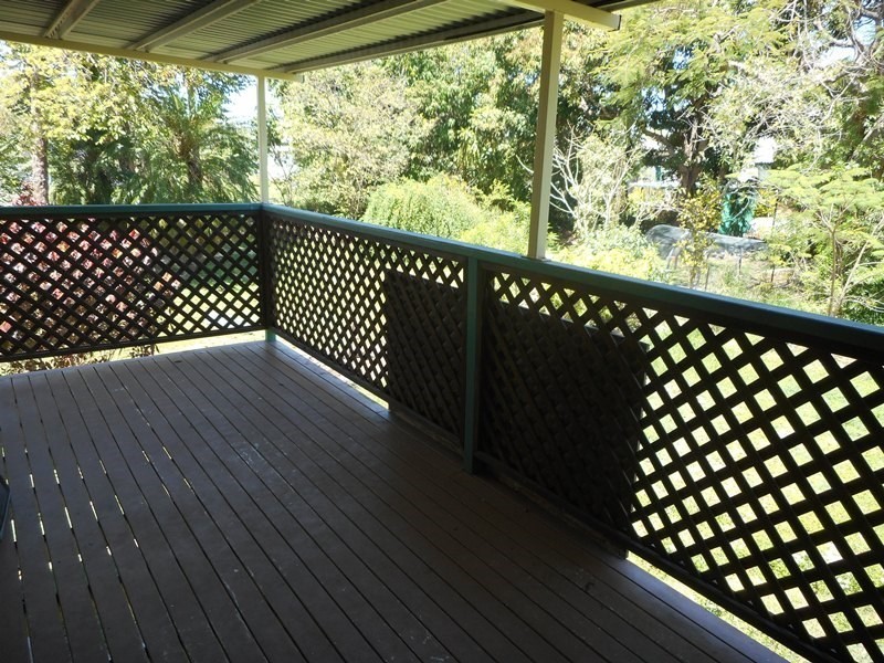 16 Armstrong Street, Berserker QLD 4701