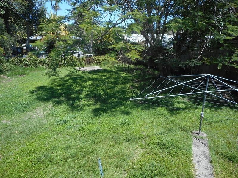 16 Armstrong Street, Berserker QLD 4701