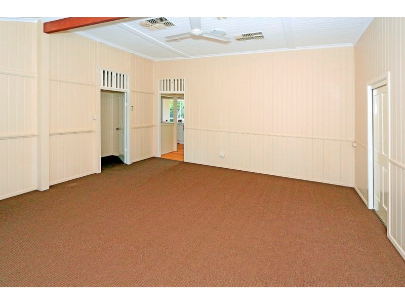 135 Berserker Street, Berserker QLD 4701