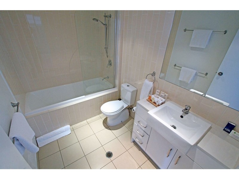 1101/108 Victoria Parade, Rockhampton City QLD 4700