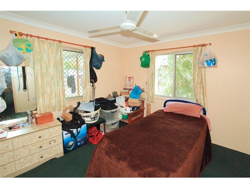 1 and 2/118 Sheehy Street, Park Avenue QLD 4701