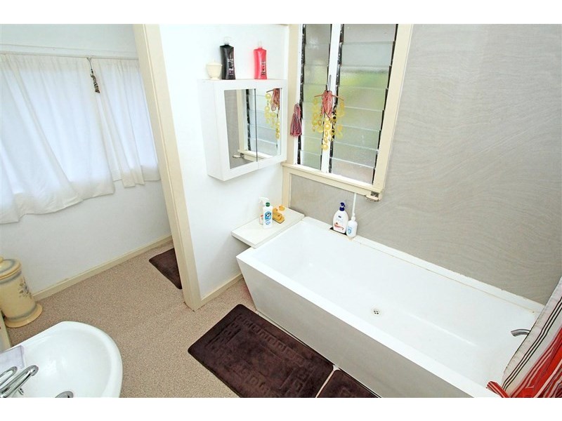 20 Quarry Street, The Range QLD 4700