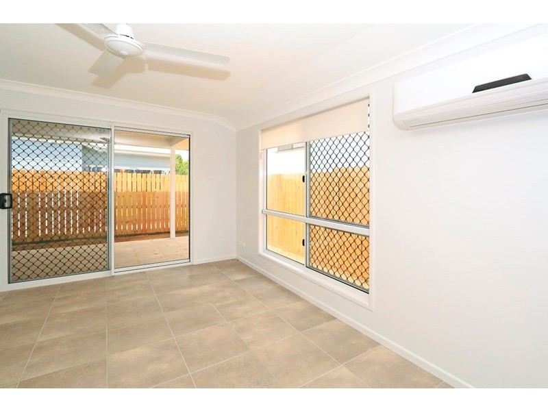 15 Card Street, Berserker QLD 4701