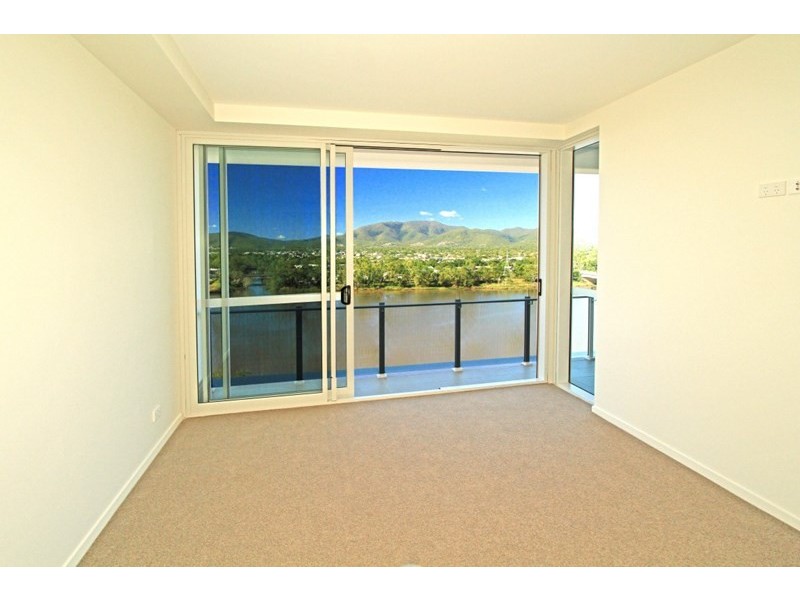 1103/5 The Empire, Rockhampton City QLD 4700