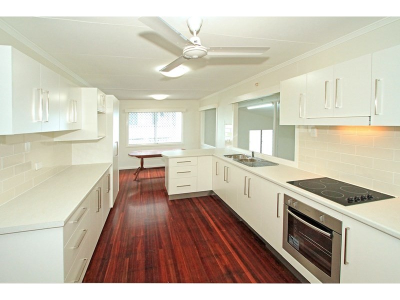 206 Upper Dawson Road, The Range QLD 4700