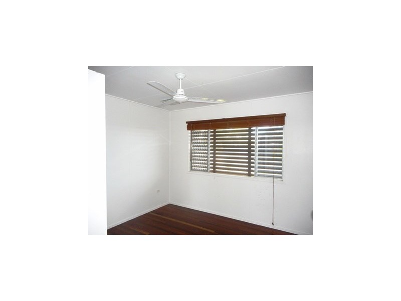 311 Saunders Street, Koongal QLD 4701