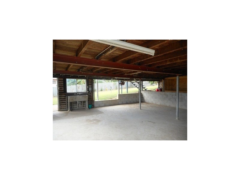 311 Saunders Street, Koongal QLD 4701