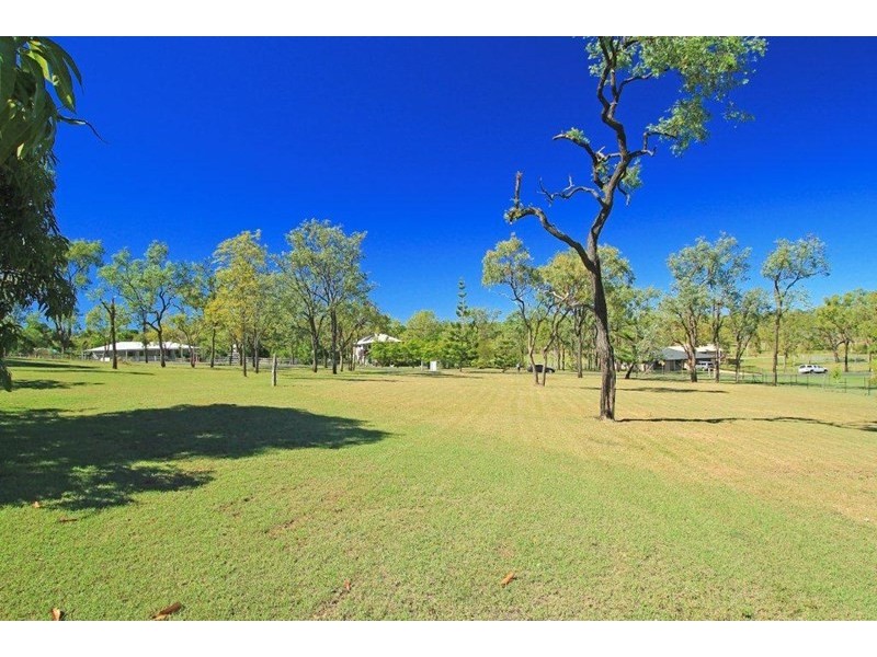 27 Angela Road, Rockyview QLD 4701