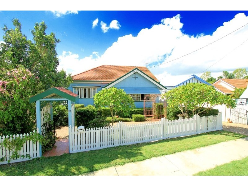 27 Agnes Street, The Range QLD 4700