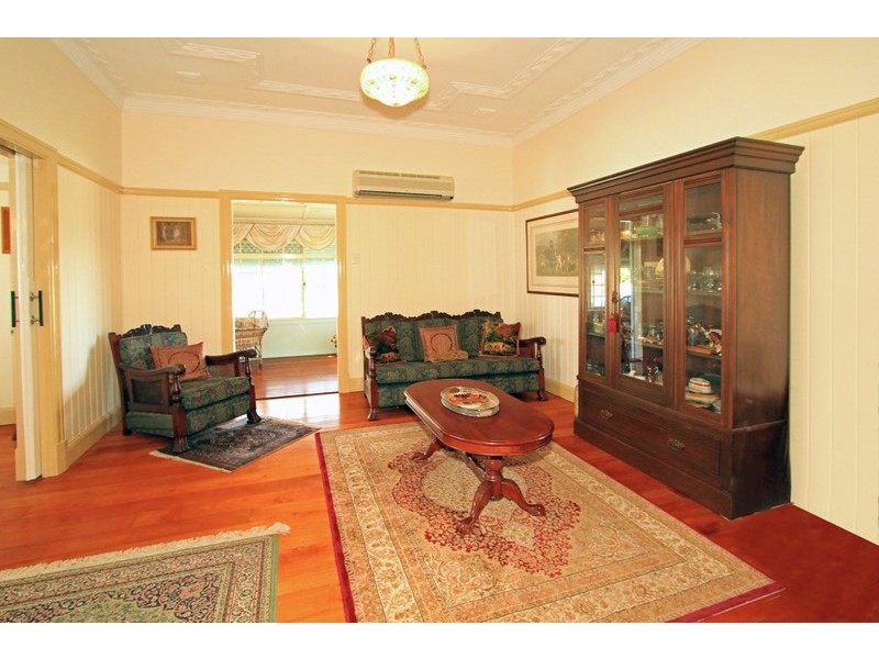 27 Agnes Street, The Range QLD 4700