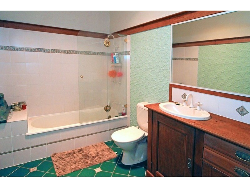 27 Agnes Street, The Range QLD 4700