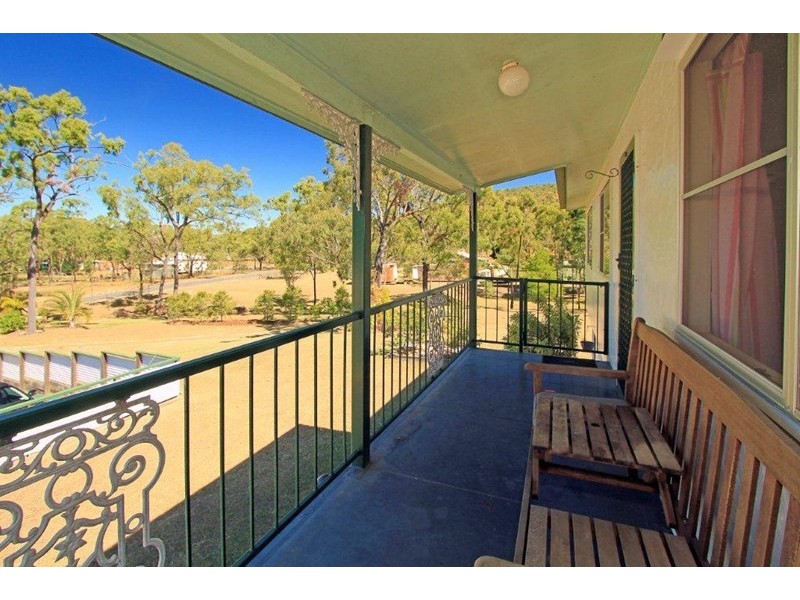 11 Albert Street, Stanwell QLD 4702