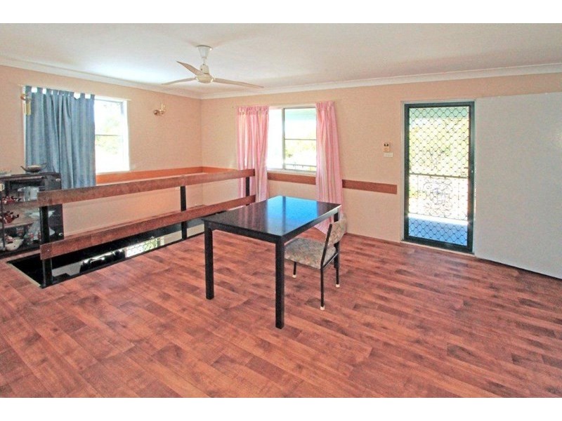 11 Albert Street, Stanwell QLD 4702