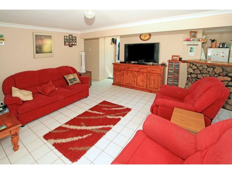 11 Albert Street, Stanwell QLD 4702