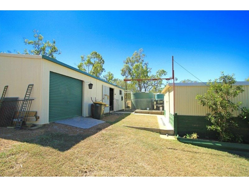 11 Albert Street, Stanwell QLD 4702