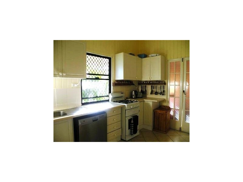 123 Spike Street, Berserker QLD 4701