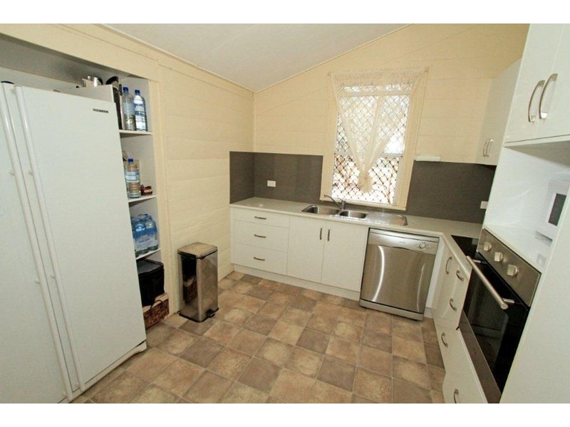 353 Rhodes Street, Koongal QLD 4701