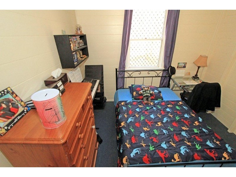 353 Rhodes Street, Koongal QLD 4701