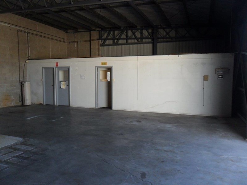 1/8 Robison Street, Park Avenue QLD 4701