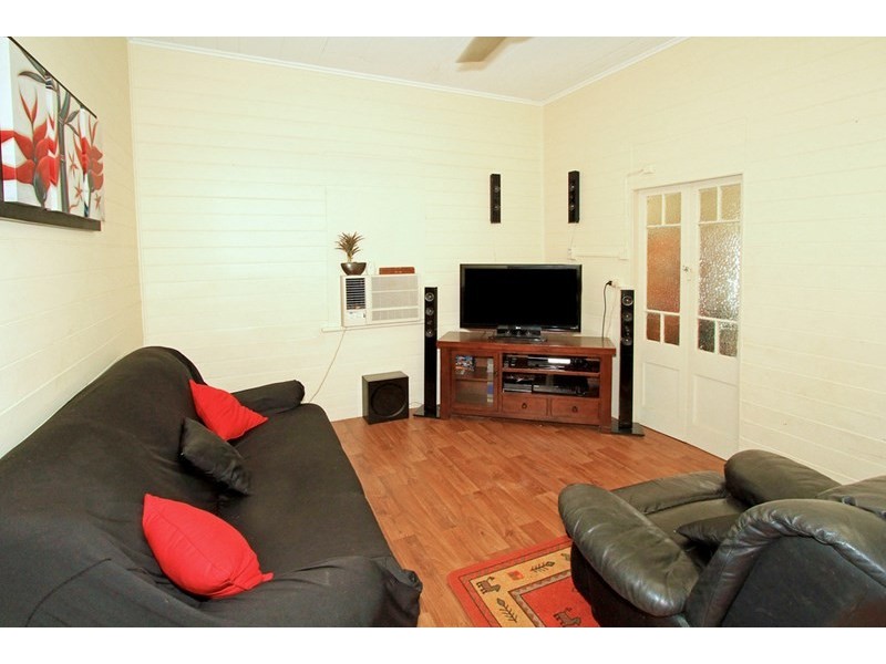 5 Werner Street, Park Avenue QLD 4701