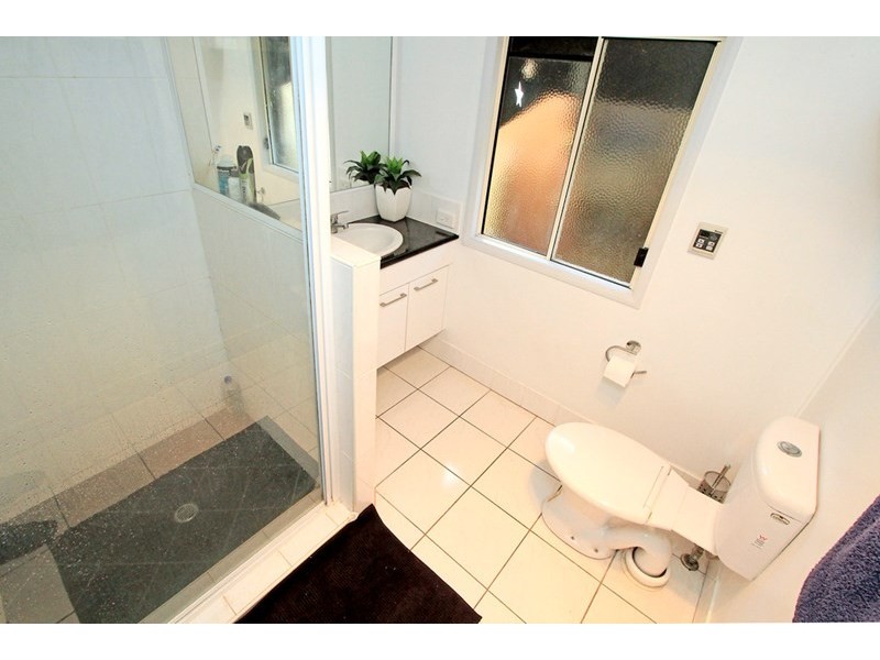 5 Werner Street, Park Avenue QLD 4701