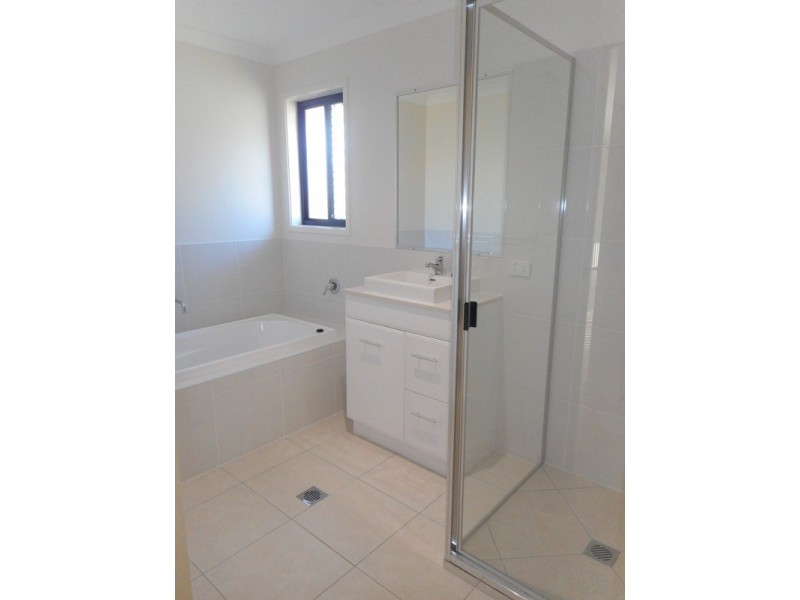 62 Bronco Crescent, Gracemere QLD 4702