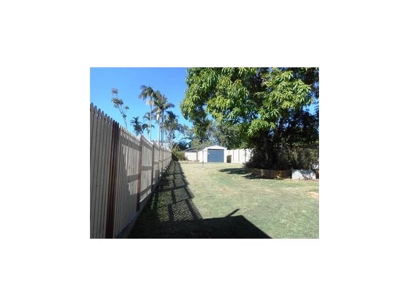 32 Pilkington Street, Koongal QLD 4701