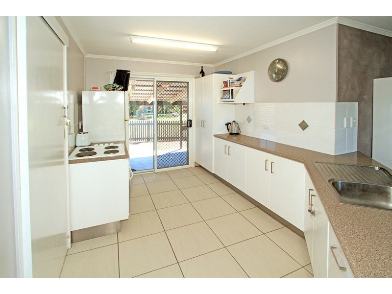 2/163 Bedford Street, Berserker QLD 4701