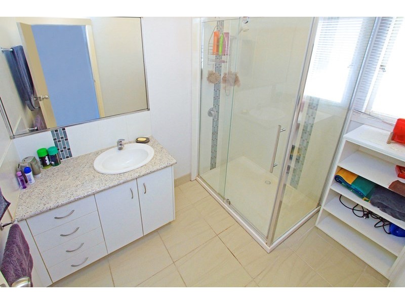 2/163 Bedford Street, Berserker QLD 4701