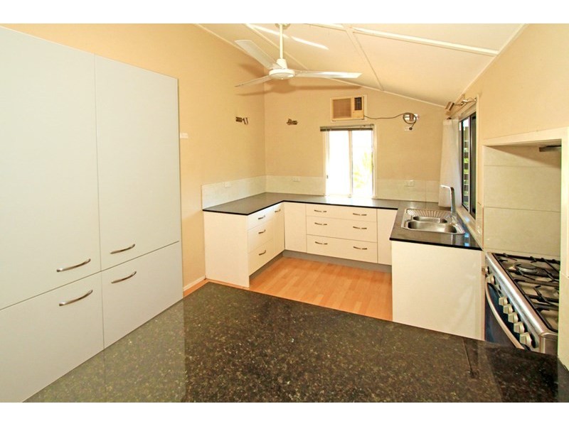 24 Nobbs Street, Berserker QLD 4701