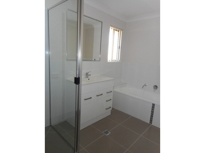 20 Bronco Crescent, Gracemere QLD 4702