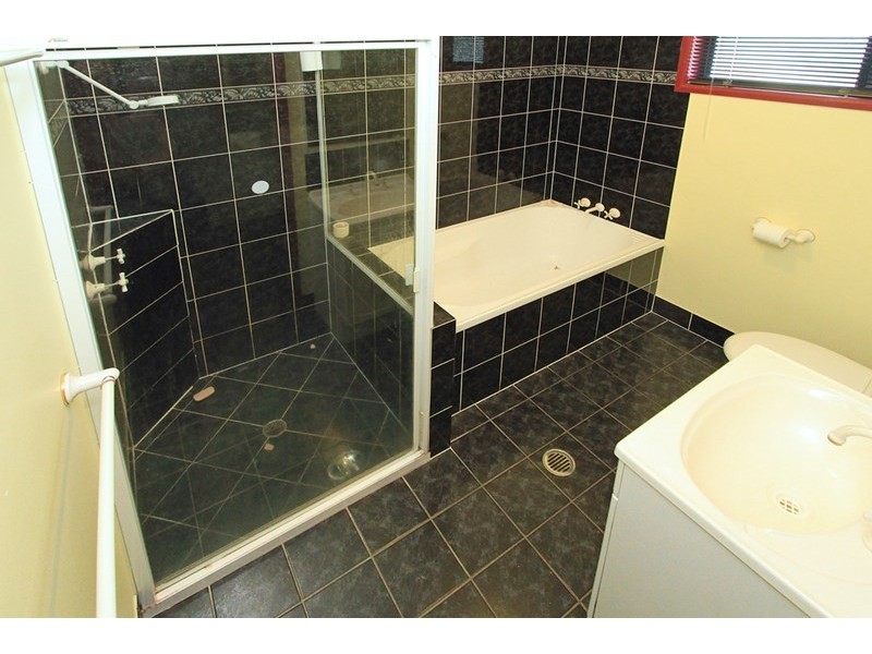 307 Kime Street, Koongal QLD 4701